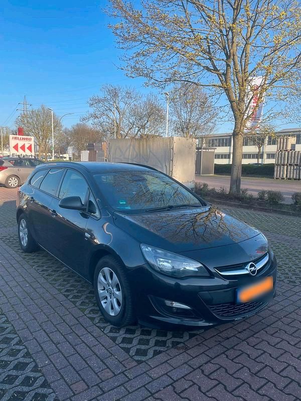 Gebraucht Opel Astra 110 PS (80 kW) 2014 Schwarz Kombi