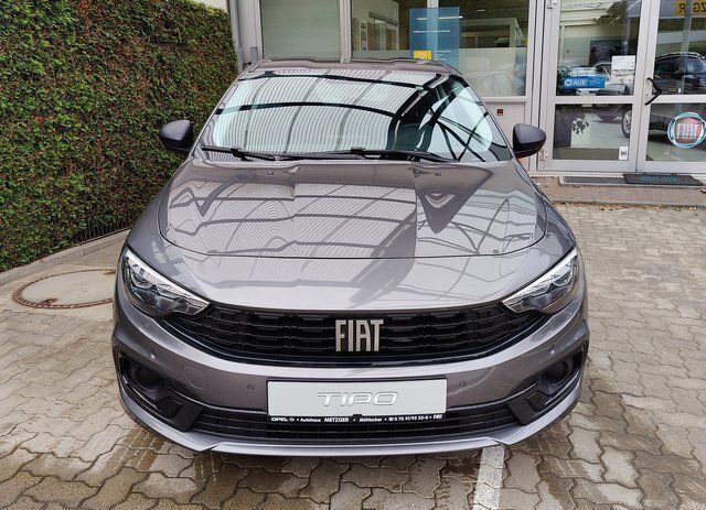 Grau Gebraucht 2024 Fiat Tipo Kombi | 25.900 € (Teuer) - Bild 1/4