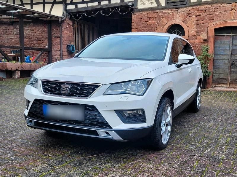 Weiß Gebraucht 2017 Seat Ateca SUV | 14.250 € (Guter Preis) - Bild 1/4