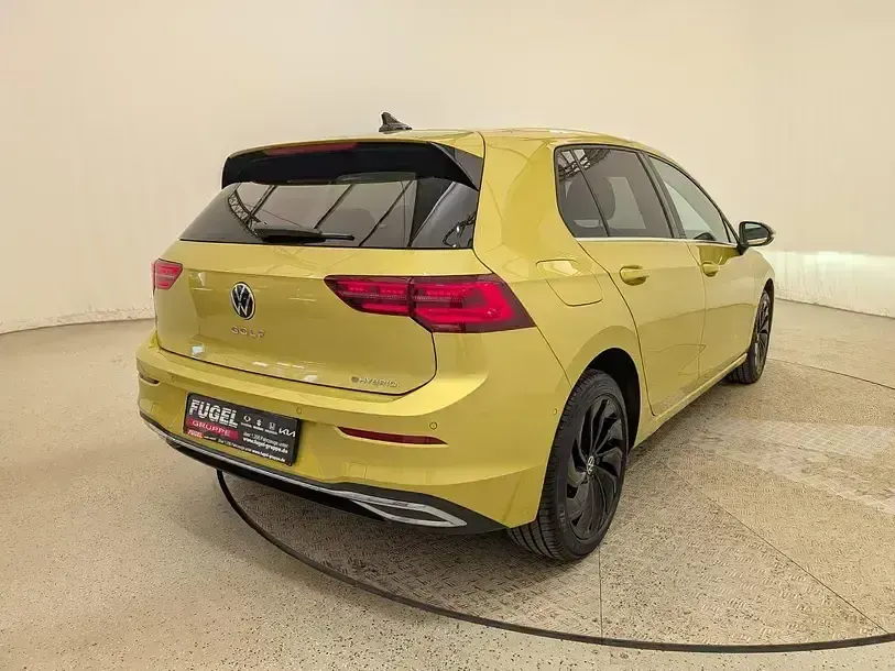 Gebraucht VW Golf VIII Style 204 PS (150 kW) 2022 Limonengelb metallic Limousine