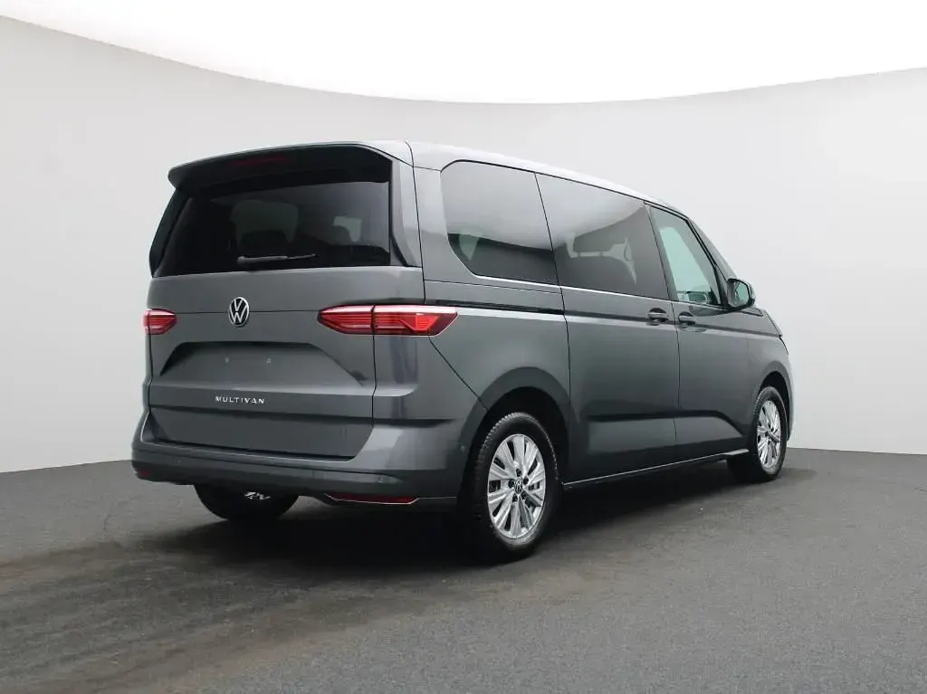 Gebraucht VW Multivan Life 150 PS (110 kW) 2025 Grau Van / Kleinbus