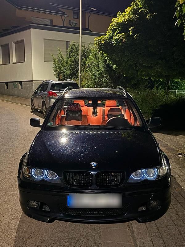 Blau Gebraucht 2004 BMW 320 Kombi | 3.299 € (Teuer) - Bild 1/4