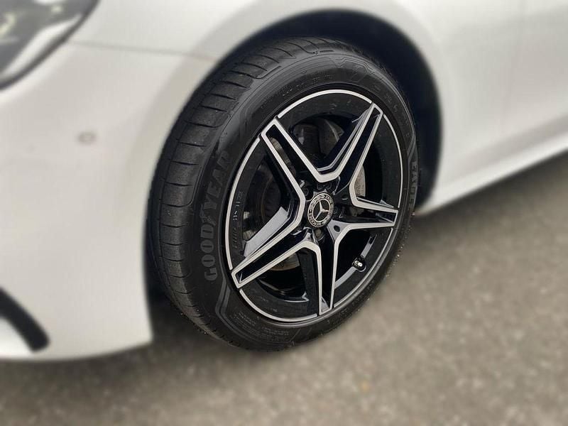 Gebraucht Mercedes E220 AMG 200 PS (147 kW) 2022 Weiß Limousine