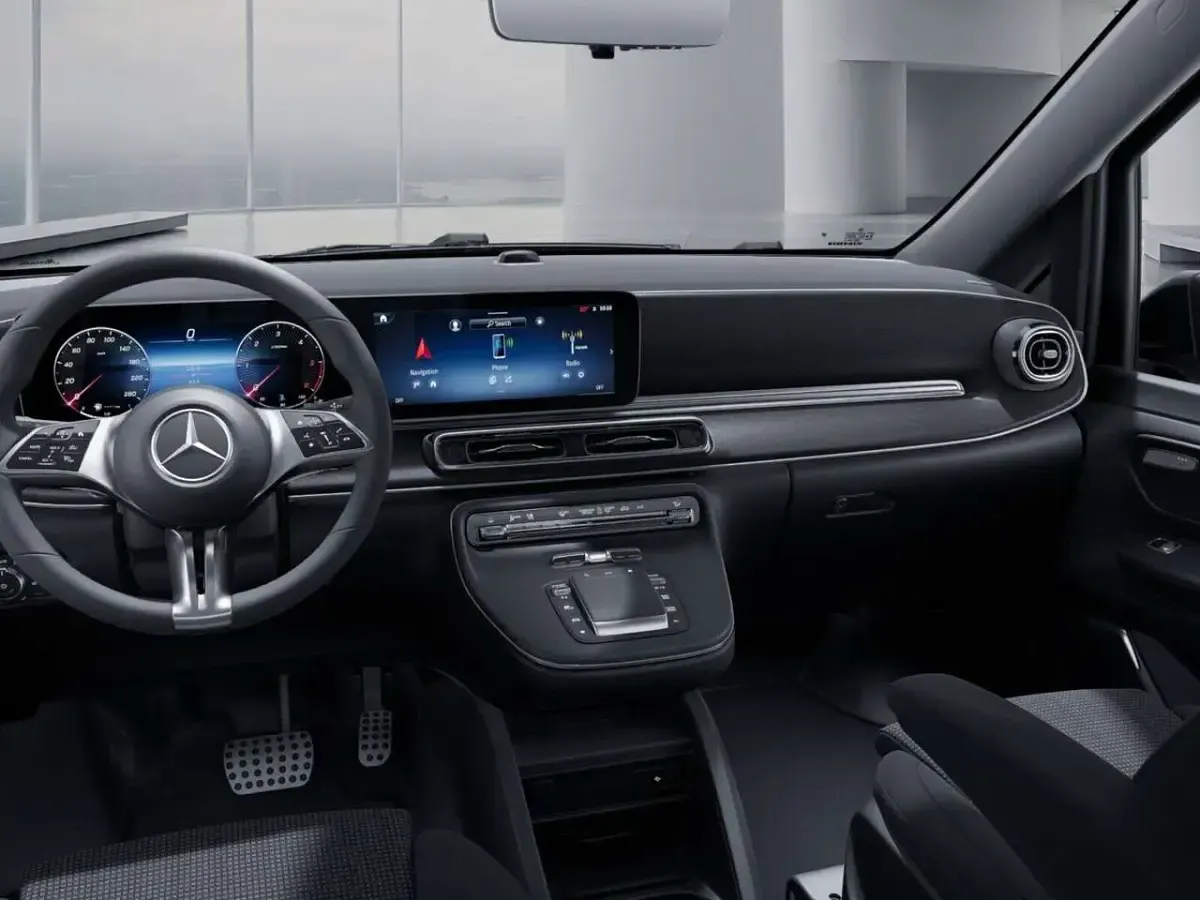 Gebraucht Mercedes V220 Style 163 PS (119 kW) 2026 Graphitgrau metallic Van / Kleinbus