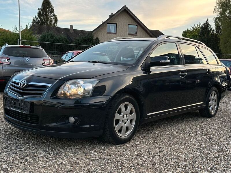 Schwarz Gebraucht 2006 Toyota Avensis Sol Kombi | 6.980 € - Bild 1/4
