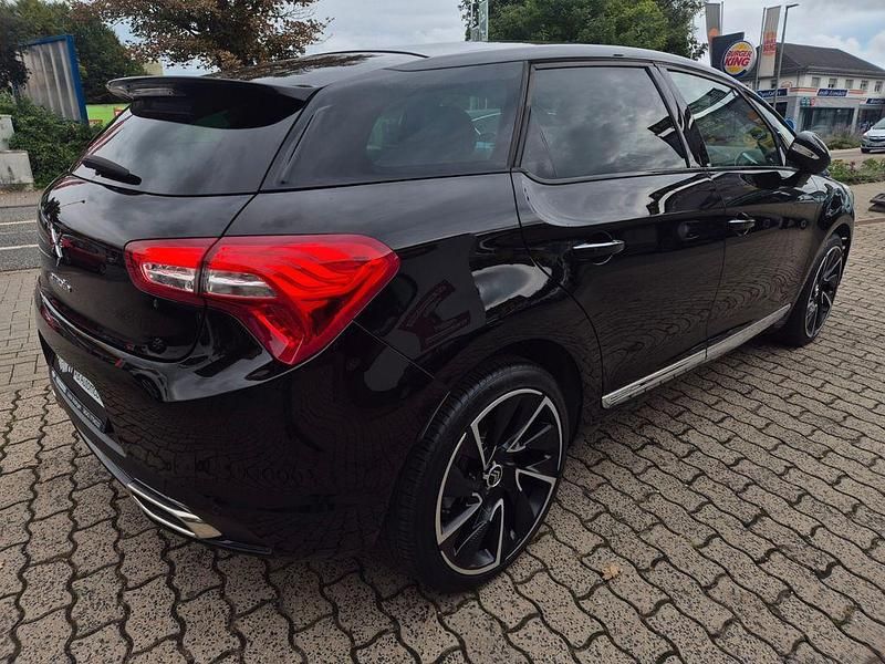 Gebraucht Citroën DS5 Sport Chic 163 PS (119 kW) 2012 Schwarz Kleinwagen
