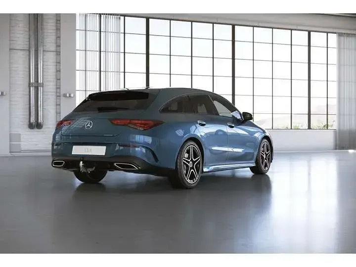 Gebraucht Mercedes CLA200 AMG line 163 PS (119 kW) 2021 Blau Coupé