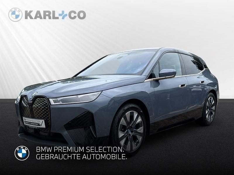 Grau Gebraucht 2022 BMW iX Sport Line SUV | 37.970 € (Superpreis) - Bild 1/4