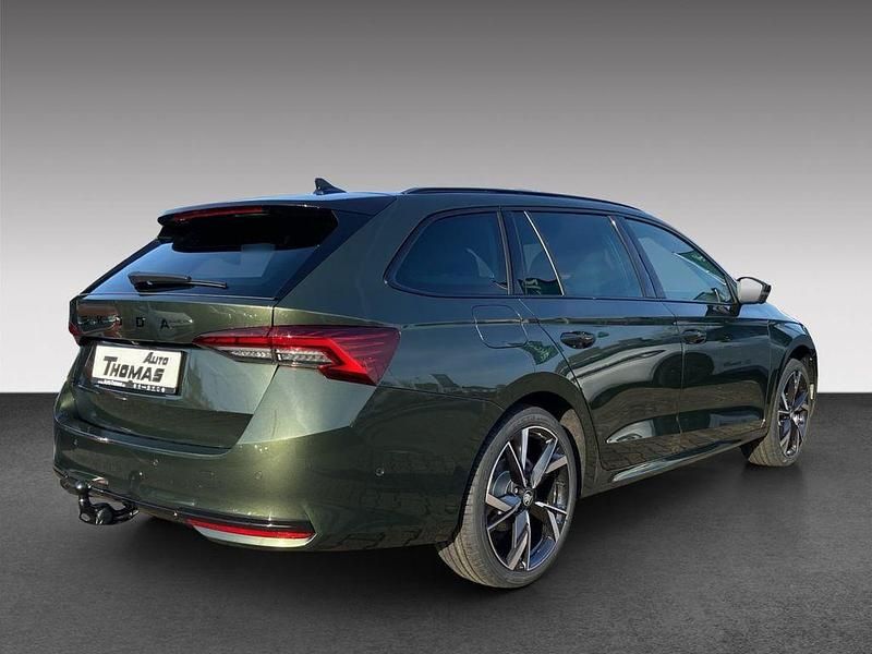 Neu Skoda Octavia SportLine 150 PS (110 kW) 2026 Grün Kombi