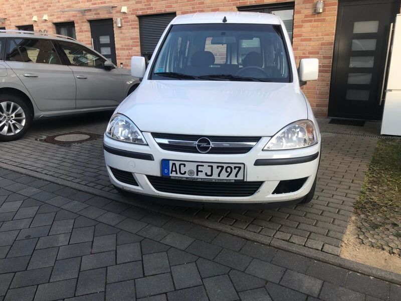 Weiß Gebraucht 2008 Opel Combo Edition Van / Kleinbus | 3.250 € (Fairer Preis) - Bild 1/4