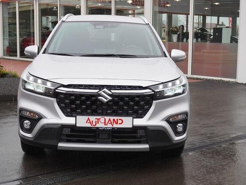 Gebraucht Suzuki SX4 116 PS (85 kW) 2024 Silber SUV