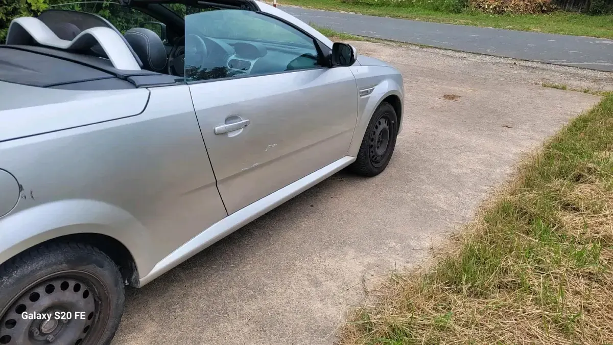 Gebraucht Opel Tigra 125 PS (91 kW) 2006 Silber Cabrio