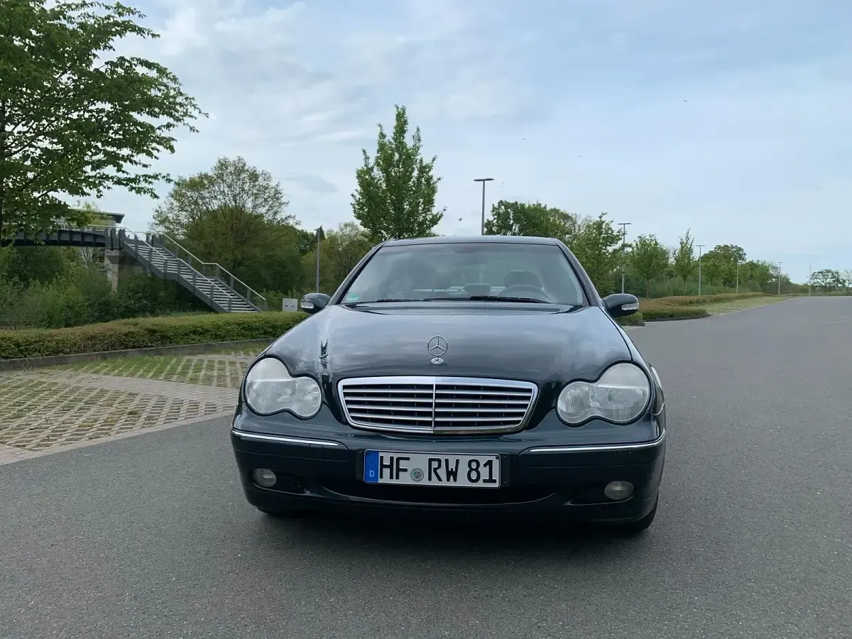 Gebraucht Mercedes C180 Elegance 143 PS (105 kW) 2004 Blau Limousine