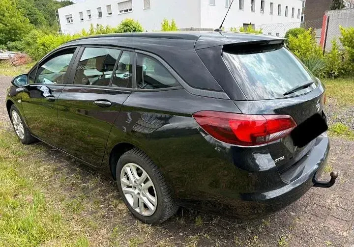 Gebraucht Opel Astra 136 PS (100 kW) 2016 Schwarz Kombi