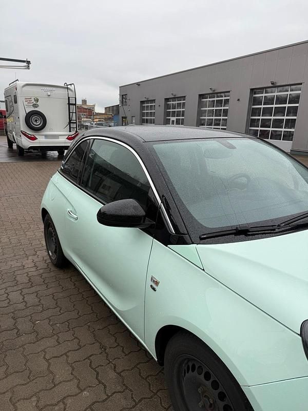 Gebraucht Opel Adam 101 PS (74 kW) 2017 Andere farben Kleinwagen