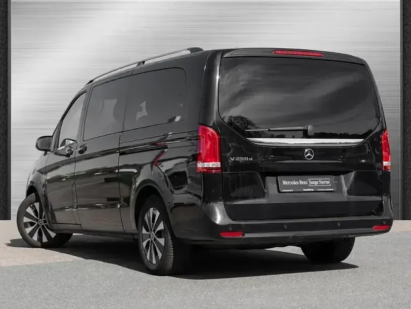 Gebraucht Mercedes V250 Edition 190 PS (139 kW) 2024 Schwarz Van / Kleinbus