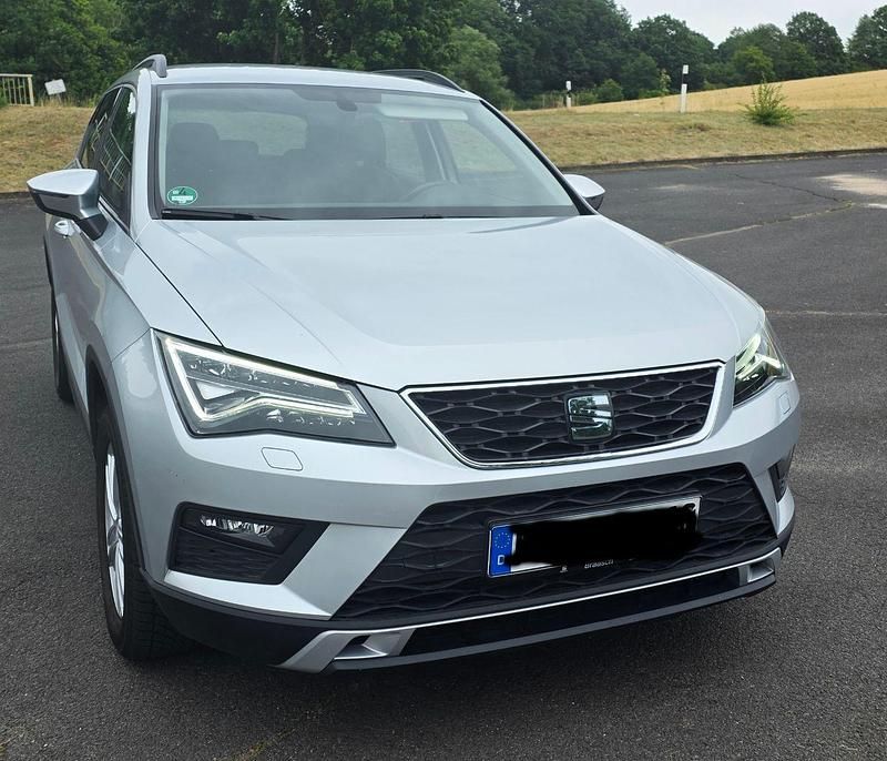 Silber Gebraucht 2018 Seat Ateca Ecomotive SUV | 15.900 € (Fairer Preis) - Bild 1/4