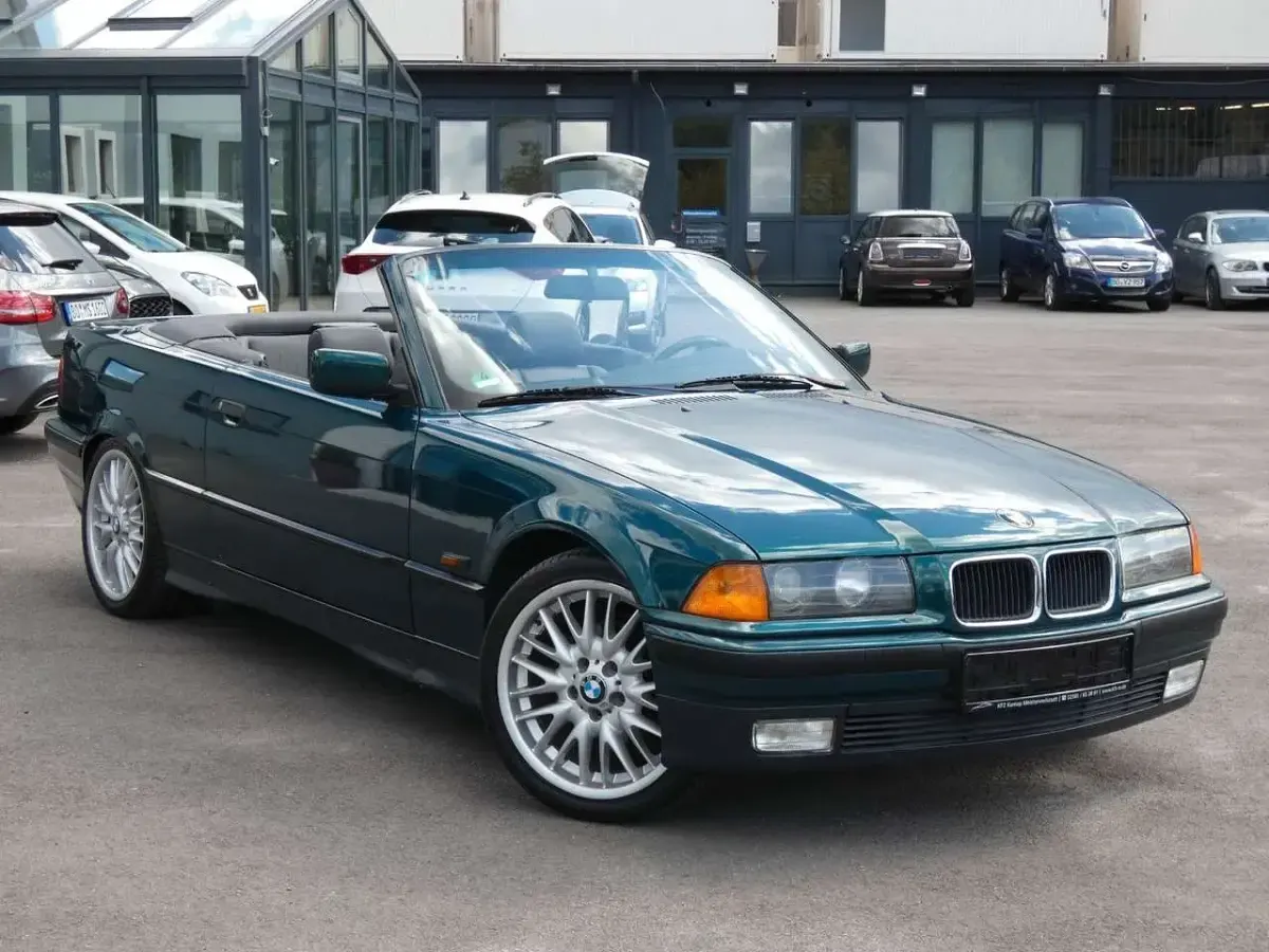 Gebraucht BMW 325 Cabriolet 192 PS (141 kW) 1994 Grün Cabrio