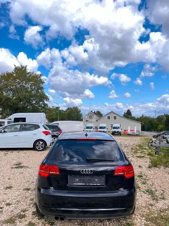 Gebraucht Audi A3 Attraction 125 PS (91 kW) 2011 Schwarz Kleinwagen