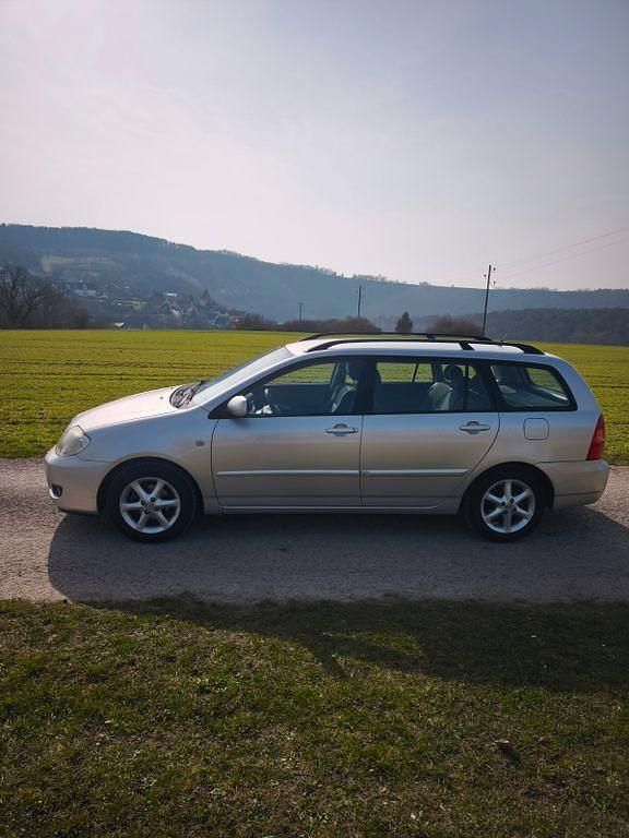Gebraucht Toyota Corolla Sol 110 PS (80 kW) 2004 Silber Kombi