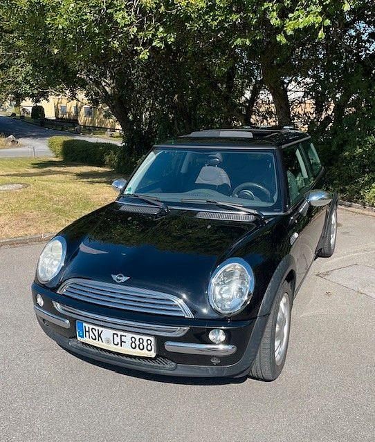 Schwarz Gebraucht 2004 Mini ONE Kleinwagen | 4.250 € (Etwas zu teuer) - Bild 1/4