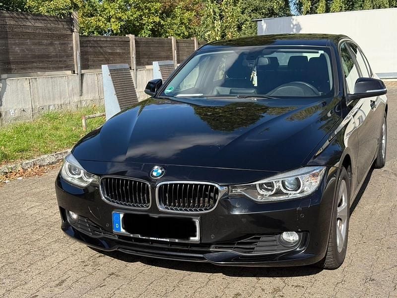 Gebraucht BMW 320 Efficient Dynamics 170 PS (125 kW) 2014 Schwarz Limousine
