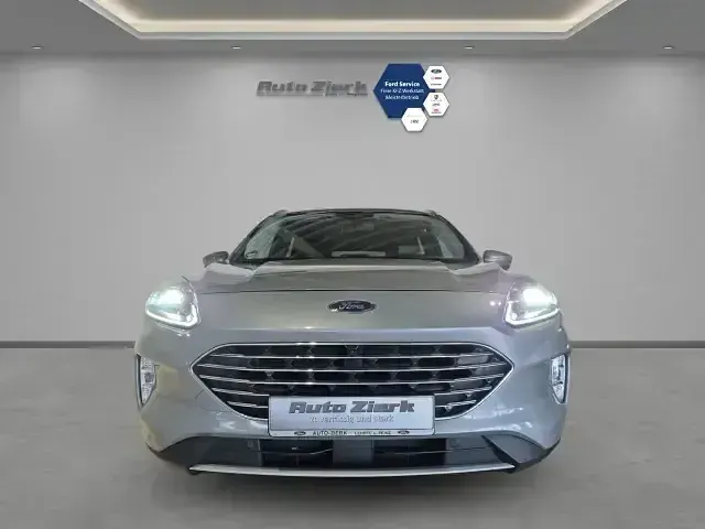 Gebraucht Ford Kuga Titanium 225 PS (165 kW) 2022 Silber SUV