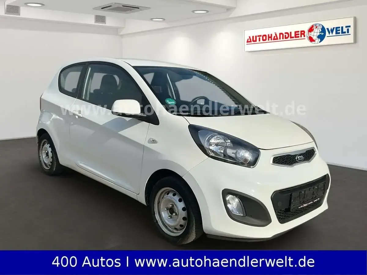 Gebraucht Kia Picanto Attract 69 PS (50 kW) 2013 Weiss Kleinwagen