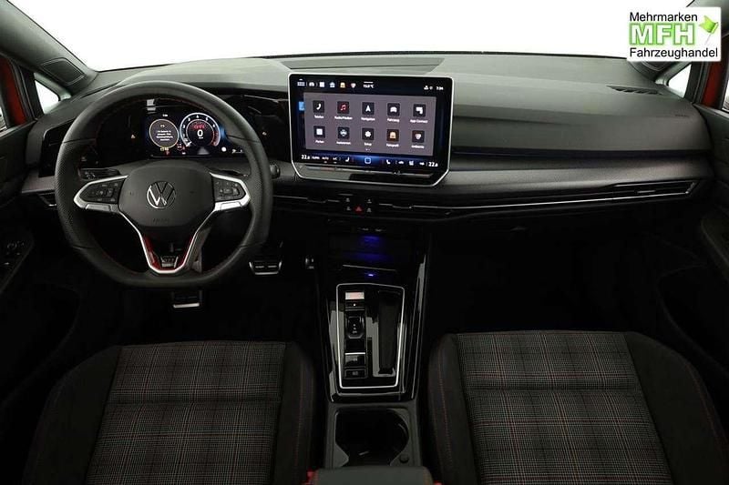 Neu VW Golf VIII GTI 265 PS (194 kW) 2026 Kings red metallic Limousine