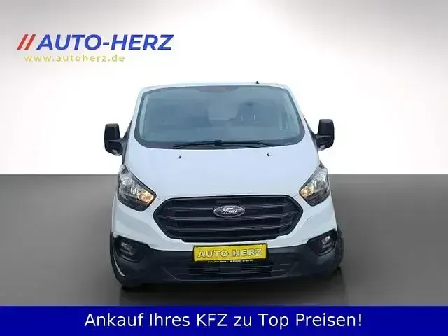 Używany Ford Transit Custom 105 KM (77 kW) 2019 Biały Minivan