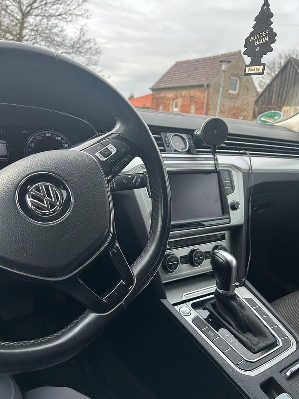 Gebraucht VW Passat 150 PS (110 kW) 2014 Silber Kombi