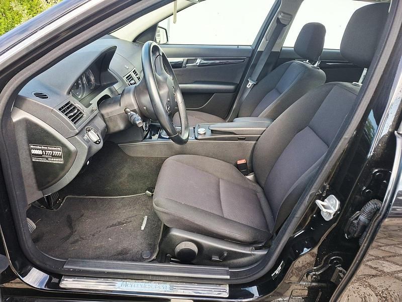 Gebraucht Mercedes C220 170 PS (125 kW) 2010 Schwarz Kombi