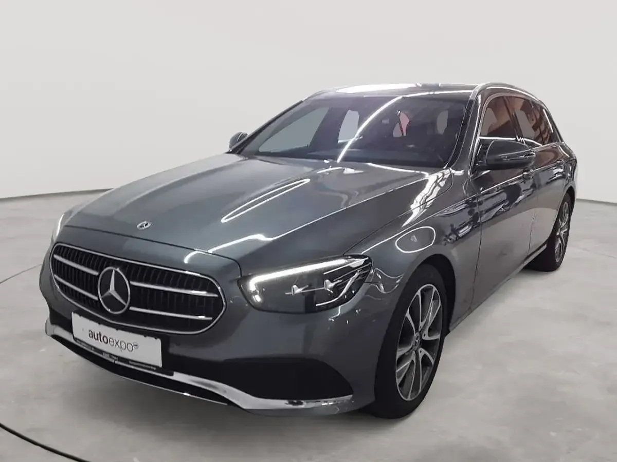 Gebraucht Mercedes E220 Avantgarde 200 PS (147 kW) 2023 Kombi