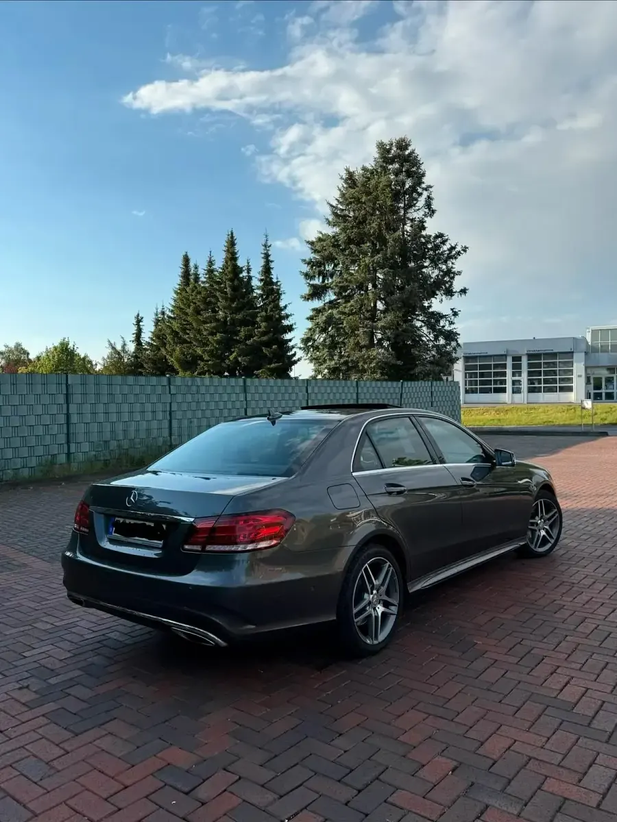 Gebraucht Mercedes E500 408 PS (300 kW) 2014 Grau Limousine