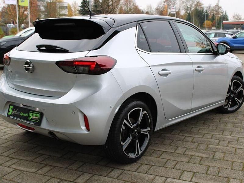 Gebraucht Opel Corsa Elegance 101 PS (74 kW) 2022 Aluminium silber /dach schwarz Kleinwagen