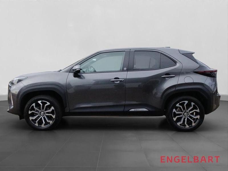 Gebraucht Toyota Yaris Hybrid Team 116 PS (85 kW) 2022 Grau Kleinwagen