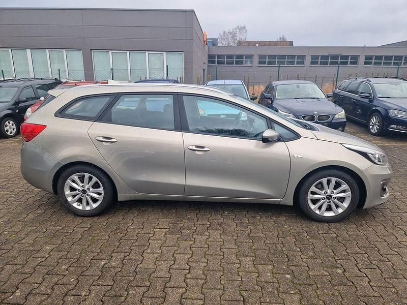 Gebraucht Kia Ceed Sportswagon 101 PS (74 kW) 2018 Silber Kombi