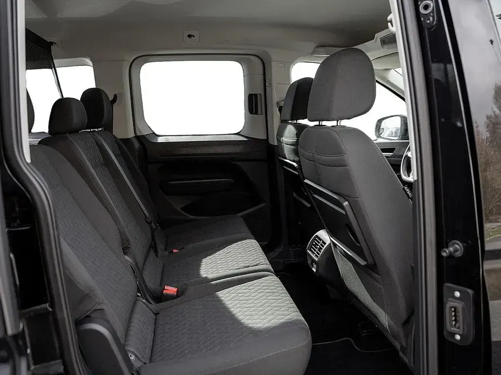 Gebraucht VW Caddy Life 122 PS (89 kW) 2022 Schwarz Van / Kleinbus