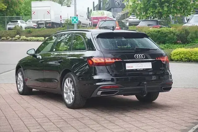 Gebraucht Audi A4 Comfort 265 PS (194 kW) 2022 Brillantschwarz Kombi