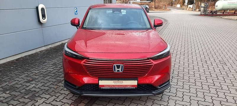 Gebraucht Honda HR-V Elegance 107 PS (78 kW) 2022 Premium crystal red metallic SUV
