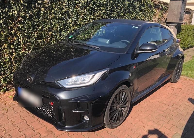 Schwarz Gebraucht 2021 Toyota Yaris Kleinwagen | 33.333 € (Fairer Preis) - Bild 1/1