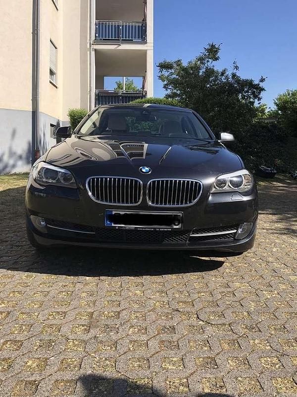 Gebraucht BMW 525 211 PS (155 kW) 2012 Schwarz Limousine