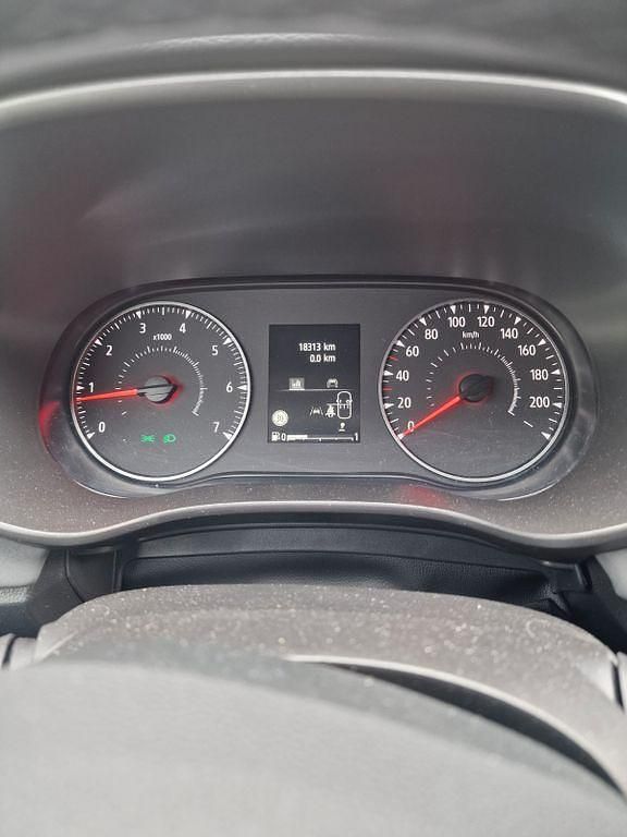 Gebraucht Dacia Jogger Expression 110 PS (80 kW) 2025 Grau Van / Kleinbus