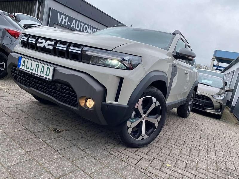 Sandsteinbeige Gebraucht 2024 Dacia Duster SUV | 26.370 € (Fairer Preis) - Bild 1/4