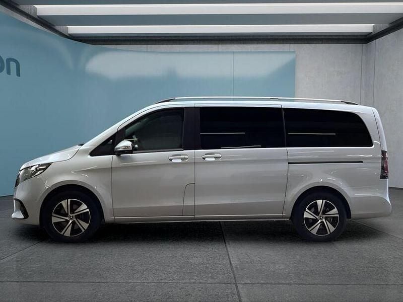 Gebraucht Mercedes V300 231 PS (169 kW) 2024 Silber Van / Kleinbus