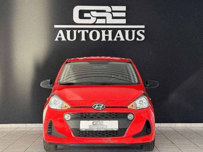 Gebraucht Hyundai i10 Classic 67 PS (49 kW) 2018 Rot Kleinwagen