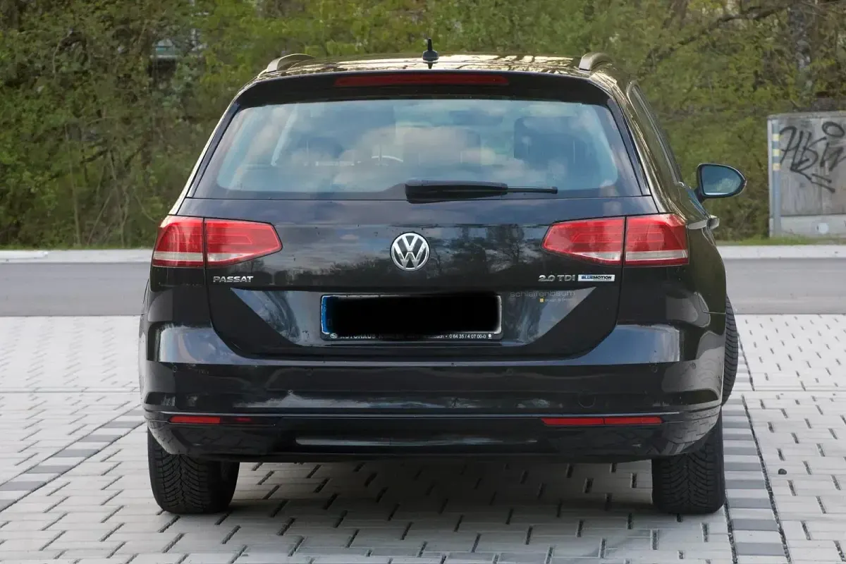 Second-hand VW Passat 150 CP (110 kW) 2017 Negru Berlinǎ