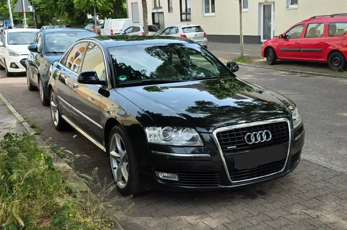Usata Audi A8 232 CV (170 kW) 2010 Nero Berlina