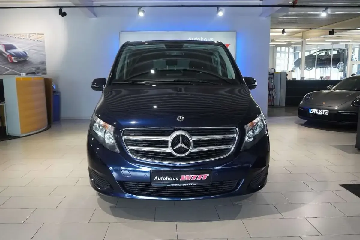 Gebraucht Mercedes V200 136 PS (100 kW) 2018 Cavansitblau Van / Kleinbus