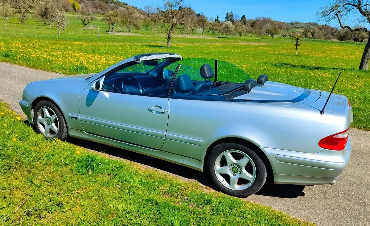 Gebraucht Mercedes CLK230 Avantgarde 197 PS (144 kW) 2002 Silber Cabrio